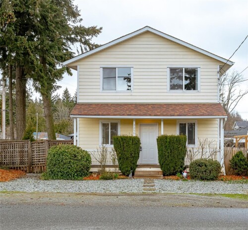 Picture of 3886 Victoria Ave, Nanaimo BC V9T 1Z8