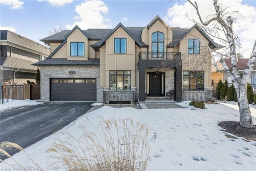 Picture of 574 Stephens Crescent W, Oakville ON L6K 1Y3