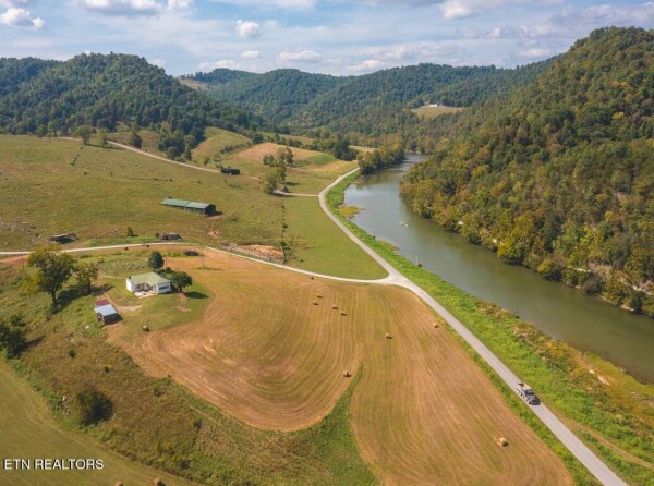 Clinch River Circle, Sneedville, TN 37869